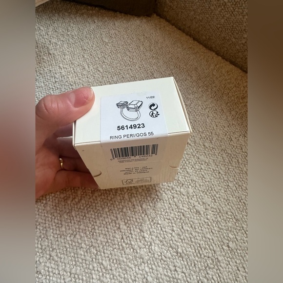 Swarovski Crystal toi et moi ring green emerald cut stones new in box never worn - Picture 7 of 10